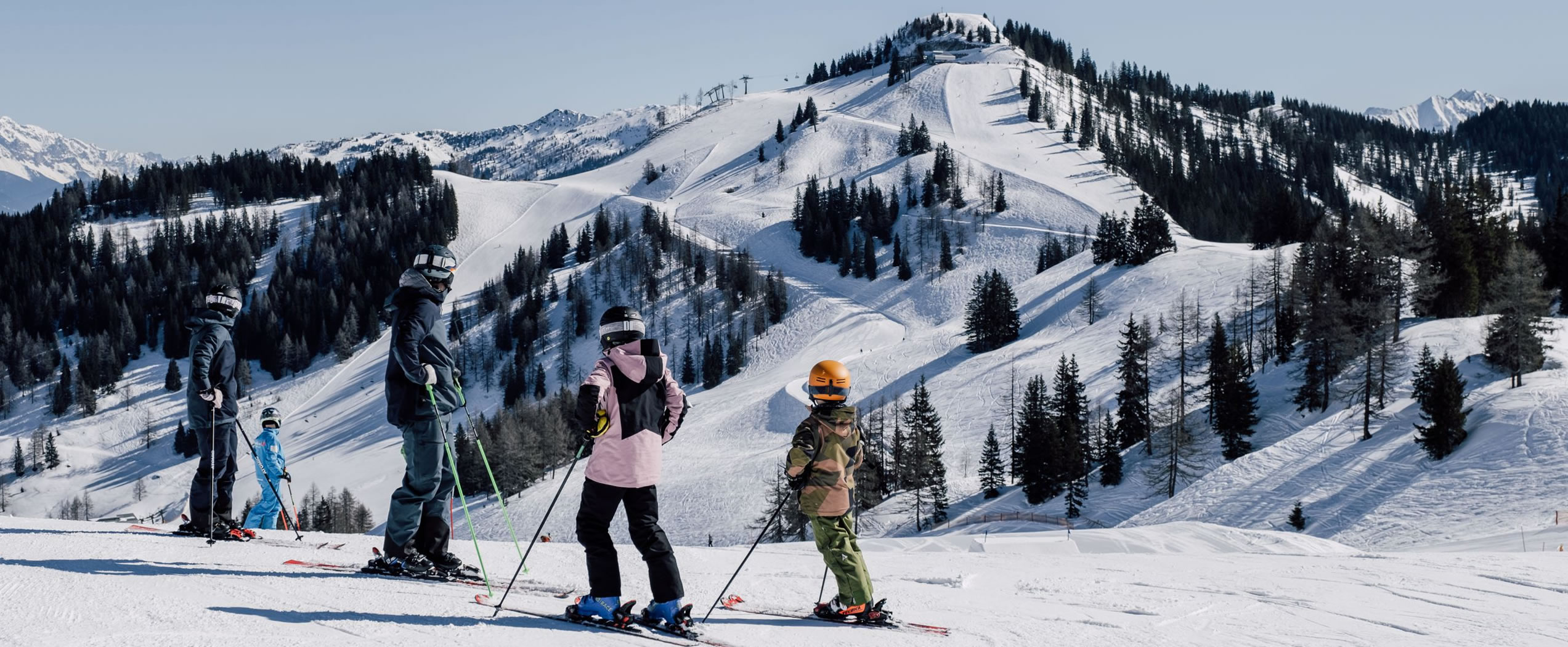 Winterurlaub mit Skifahren, Snowboarden und Skitouren gehen in St. Johann-Alpendorf © JOSalzburg